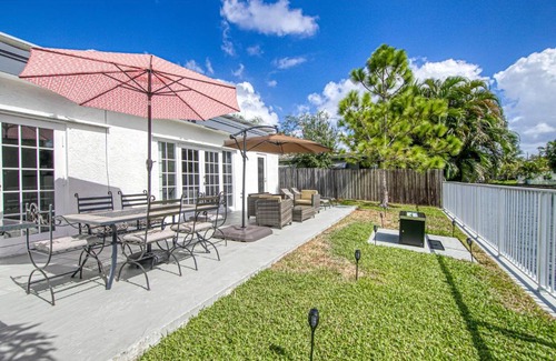 Fort Lauderdale Casa | Take Me to the River - 1930 NW 32nd St