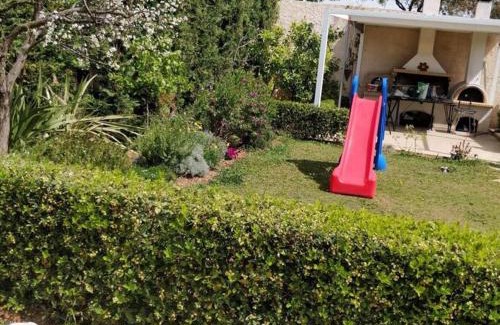 Rafina Apartamento | Takis & Machi house