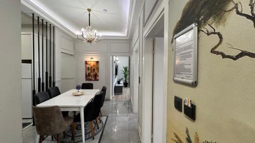 Talimhane Apartamento | Taksim Square Luxury 4BR Next to Hotels Perfect for Families & Groups