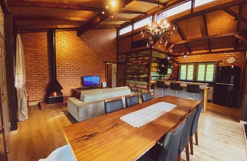 Benedito Novo Chalet De Esquí | Tal Haus chalet with panoramic view of the valley