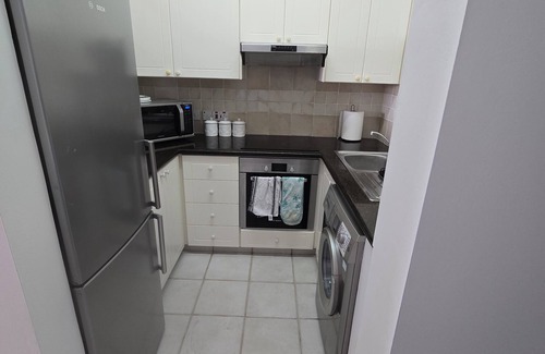 Tala Apartamento | Tala Hills Sea View Apartment, Tala Village, Paphos, w/wifi, walk-in shower
