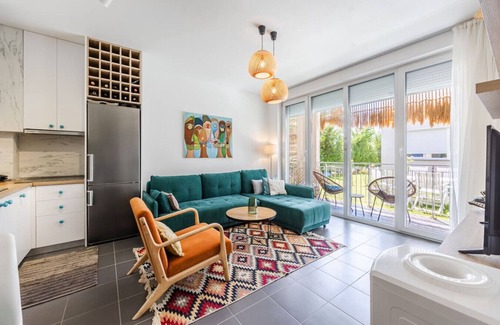 Sakës Apartamento | Talea Joyful Stay by PikHost