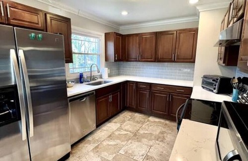 Harrisburg Casa | Plaza · Talladega Nights- race to nearby NASCAR/ZMax/CLT