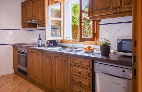 S'alqueria Blanca Casa | Tallador for 10 in S' Alqueria Blanca, beautiful garden with pool, air conditioning and wifi