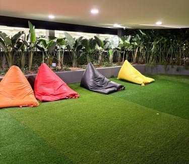 Taman Equine Apartamento | Taman Equine Cozy studio, Well-equipped & Modern facilities