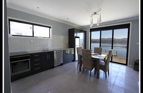 Kayena Cabaña | Tamar Boat House - Boutique Waterfront Propiedad