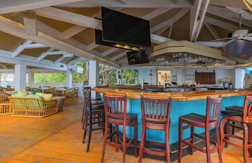 Testman Complejo | Tamarind Reef Resort Spa & Marina