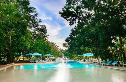 Maribago Condominio | Tambuli Condo 1 bedroom resort & spa near airport beach access amazing view