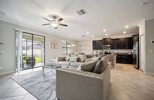 Riverview Casa | Tampa 5-Star Luxurious Private Home Near The Beach! 4br/3br/5beds!