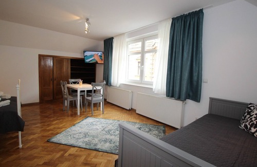 Brasov City Centre Apartamento | Tampa View - one-bedroom apartment in center of Brasov