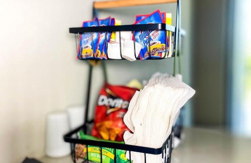 West Gate Hills Apartamento | Tamra's Cozy Hideaway
