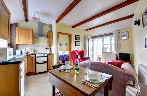 Llangain Casa | Tan y Lan Fach - Una Habitación Casa, Capacidad 2
