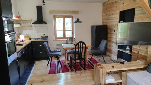 Kremna Casa | TANA