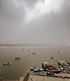 Varanasi Cabina | Tandon Lodge On The Ganga Ghat Homestay