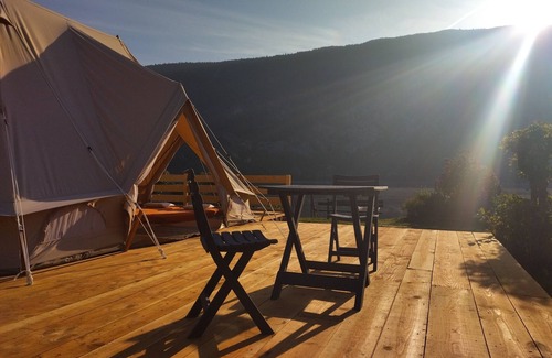 Novalaise Alquiler De RV | Tanganyika-Tent-Queen-Ensuite with Shower-Lake view