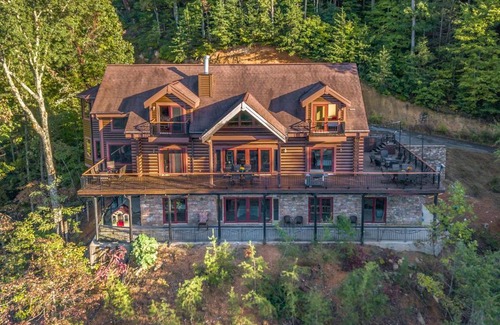 Sevierville Cabina | Tanglewood Mountain Lodge Home