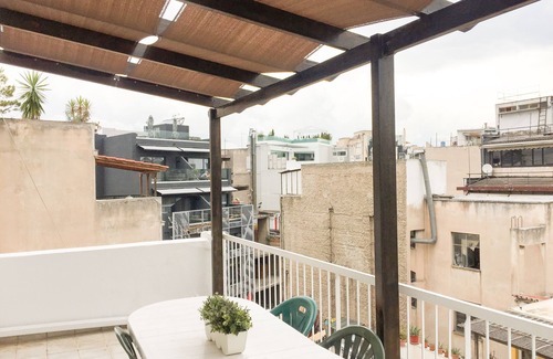 Monastiraki Apartamento | Tango 592 2BR en Monastiraki con balcón por JJ Hospitality