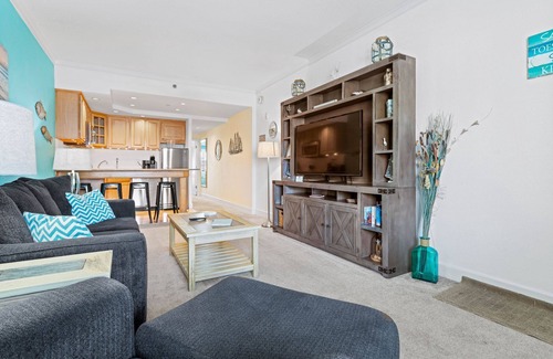 Hatteras Island Apartamento | Tank Tops & Flip Flops 112 at the Villas of Hatteras Landing 1 Bedroom Near-Beach Condos with Pool Access!