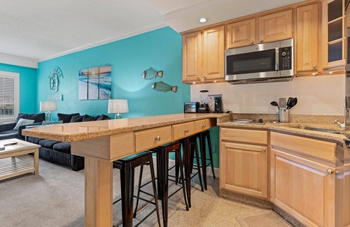 Hatteras Island Apartamento | Tank Tops & Flip Flops 112 at the Villas of Hatteras Landing 1 Bedroom Near-Beach Condos with Pool Access!
