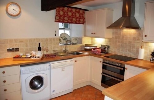 Boncath Cabaña | Tansy Cottage - a luxurious and spacious two bedroom cottage with fabulous shared leisure facilities