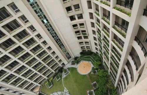 Kolkata Apartamento | TanusNest Room pool airport kolkata