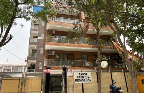 New Manali Hotel | Tanvi Premium Residency-Close to Artemis, Medanta & Fortis