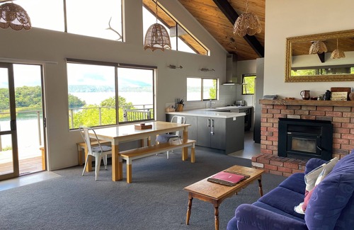 Lake Tarawera Casa | TARA-DISE, privada con impresionantes vistas al lago