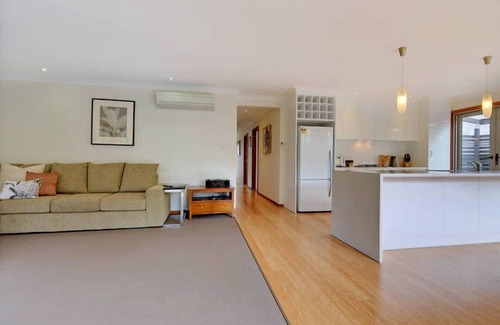 Sisters Beach Casa | --- Tarkine Gates ---