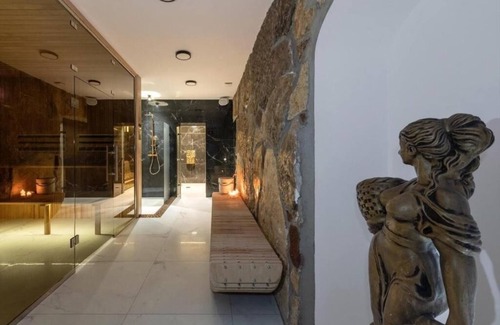 Ostrowiec Swietokrzyski Hotel | Pałac Tarnowskich