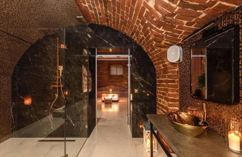 Ostrowiec Swietokrzyski Hotel | Pałac Tarnowskich