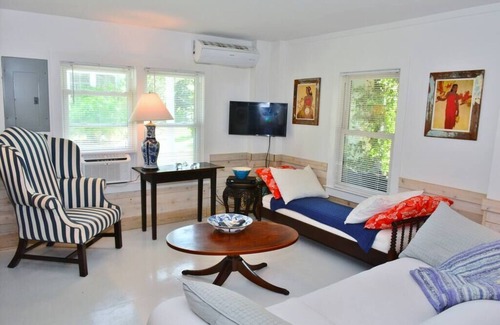 Folly Beach Apartamento | Tarpon- Charming 1 BR, Steps to Beach