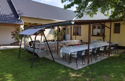 Tazlar Casa | Tartós Szegfű Vendégház, Magánszállás