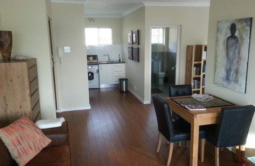 Cape Town City Centre Apartamento | Apartamento de buen gusto con la ciudad y Lions Head 2 balcones