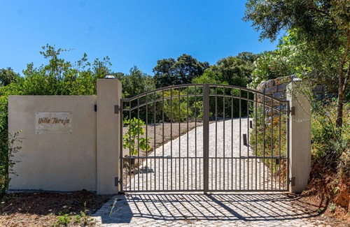 Sao Bras de Alportel Villa | Villa de clase de buen gusto con piscina y hermosa vista.