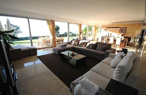 Caminha Villa | Tasteful Caminha Villa 4 Bedrooms Villa Laginhas Modern Furnishings Great Sea Views