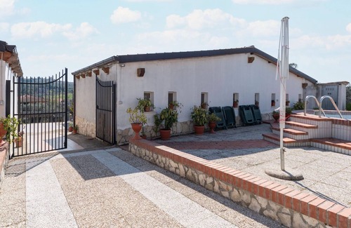 Priverno Casa | Elegante casa de vacaciones en Priverno con jardín