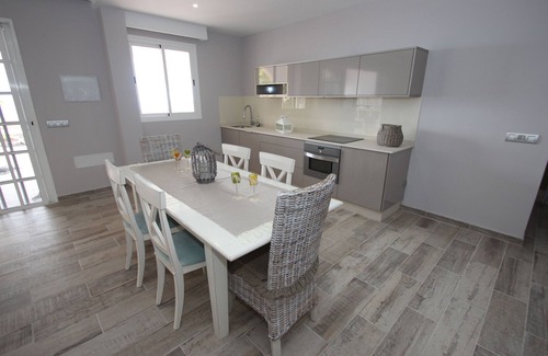 Chio Villa | Buen gusto casa de vacaciones 4 dormitorios 3 baños / 8 pers.(Max 10)