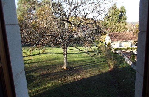 Cenac-et-Saint-Julien Casa | Tastefully renovated, beautiful views, close to many sights and amenities.