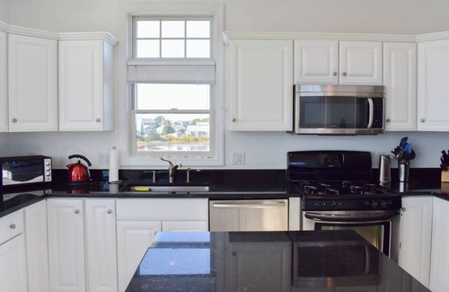 West Dennis Casa | Tastefully decorated vacation home with ocean and marsh views