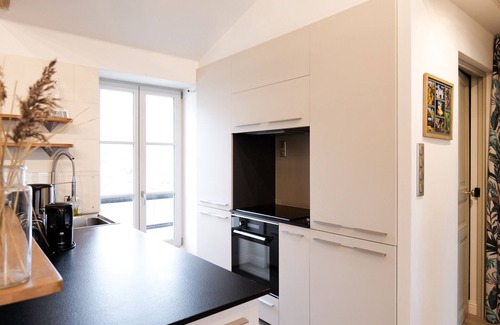 Bourgenay Apartamento | Apartamento reformado con buen gusto entre puerto y playa.