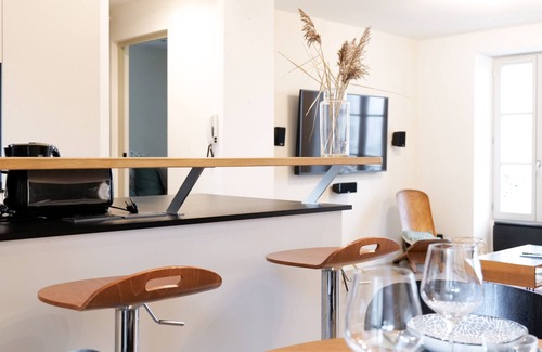 Bourgenay Apartamento | Apartamento reformado con buen gusto entre puerto y playa.