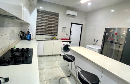 Ogombo Apartamento | Tastefully Furnished 2-Bedroom Duplex