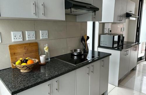 Windhoek West Cama Y Desayuno | TaTe Village