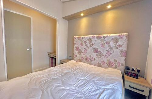 Tattershall Complejo | Tattershall lakes country park, Lakeside Lodge, hot tub, private garden and private fishing pitch