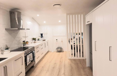 Whakamarama Casa | Tauranga Beachfront House On Waterfront Available For Xmas