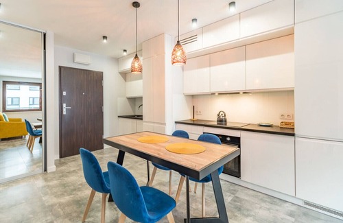 Grzegorzki Apartamento | Tauron Arena Modern Apartment - Parking & Balcony by Rentujemy