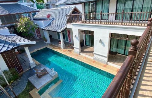 Jomtien Villa | Taurus Villa10 bedrooms with private pool.