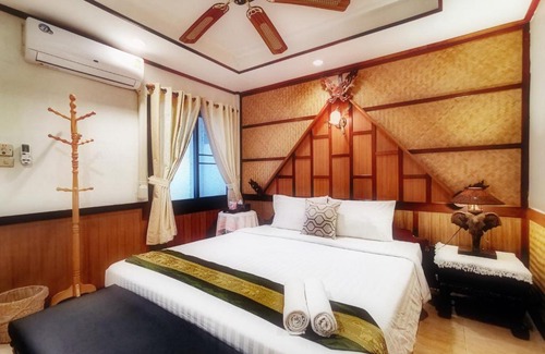 Wachira Phayaban Casa | TAVEE Guesthouse