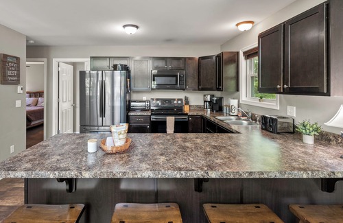Pocono Lake Casa | Tavern at the Woods by AvantStay | Lakefront Views, Hot Tub, Firepit, Game Room
