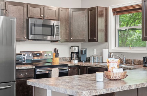 Pocono Lake Casa | Tavern at the Woods by AvantStay | Lakefront Views, Hot Tub, Firepit, Game Room